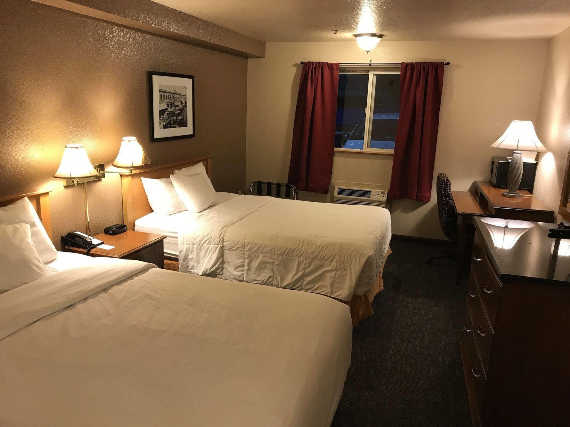 Americas Best Value Inn Lynnwood Bagian luar foto
